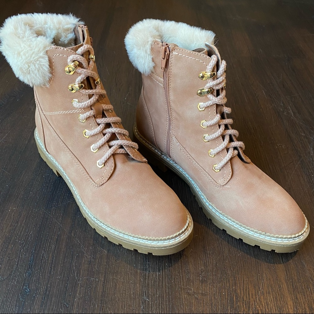 NWT Steve Madden Alaska Boot 9.5